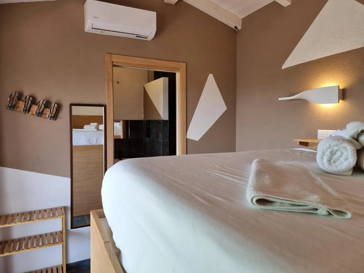 Lu Canaleddu Room Budoni 0*,